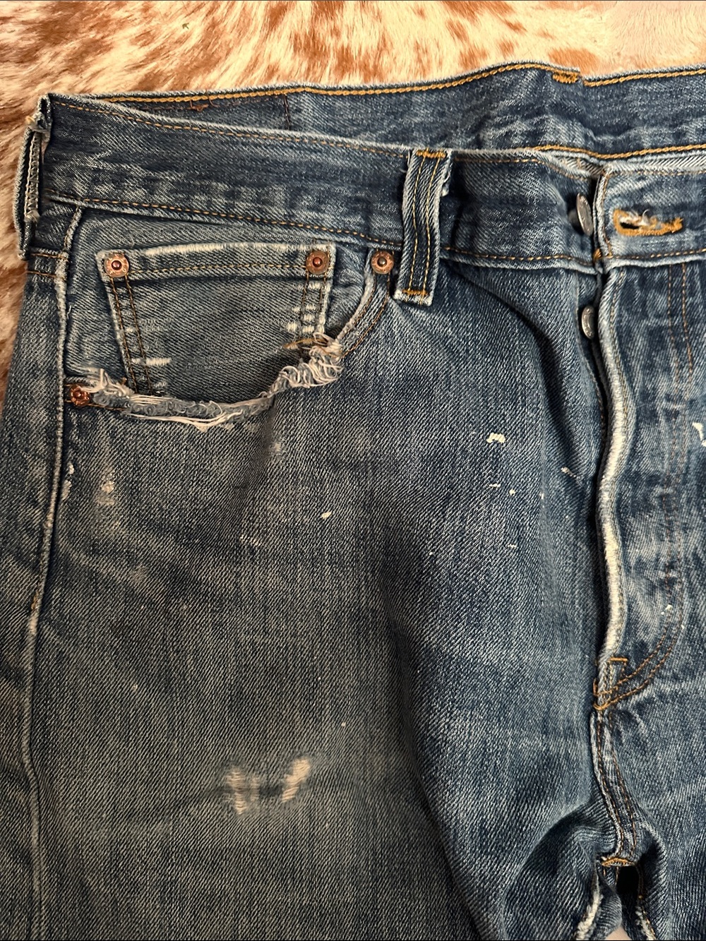 Men's Levi’s Relaxed Fit Blue Washed Jeans - Picture 2 of 5